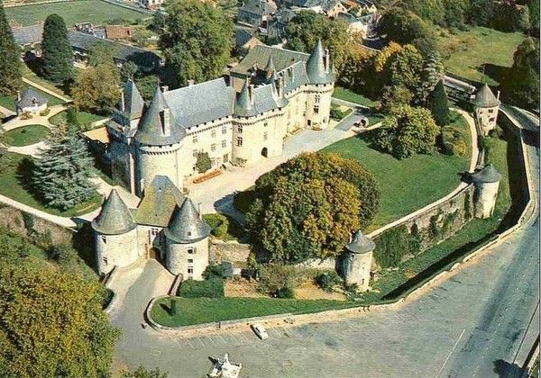 PHOTO CHATEAU DE POMPADOUR (19) CORREZE